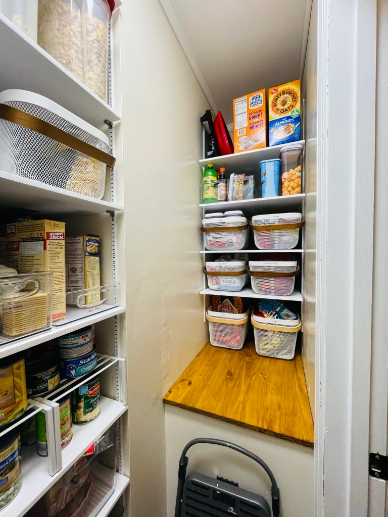 organize deep pantry shelves
